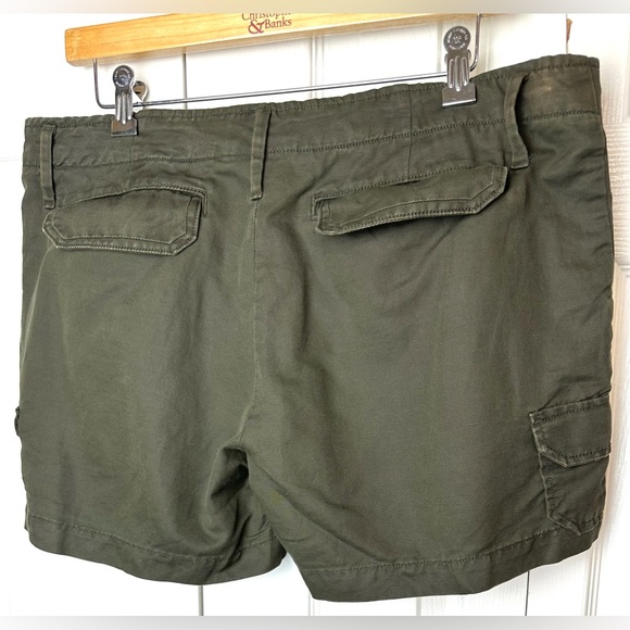 BANANA REPUBLIC Olive Green Cargo Shorts Cotton Linen Blends 5” Inseam Army Grn - Picture 6 of 7